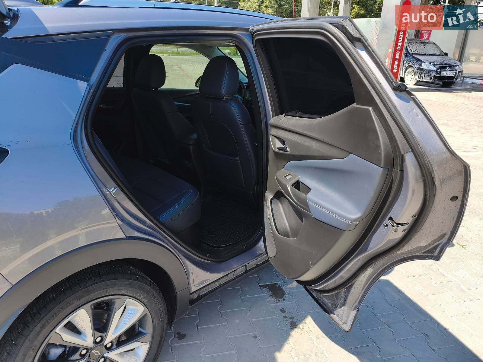 Chevrolet Bolt EUV 2023 VIN 1G1FY6S01P4207673 фото оголошення 18 з 22