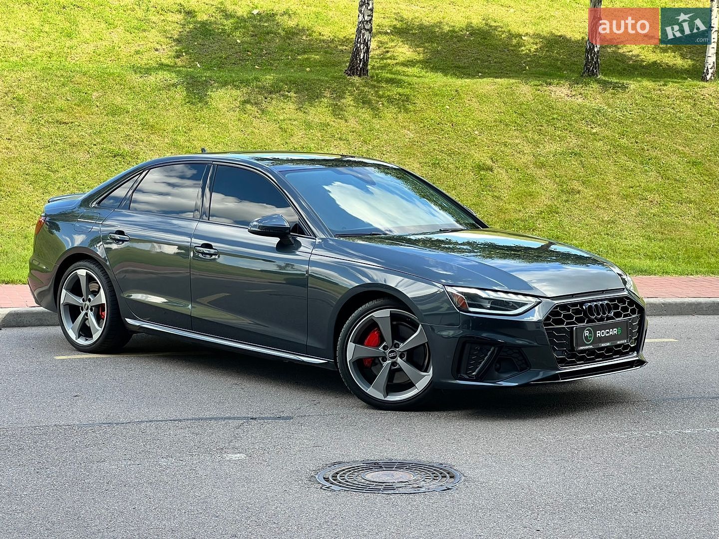 Audi A4 2019 VIN WAUANAF49LN006454 фото оголошення 2 з 54
