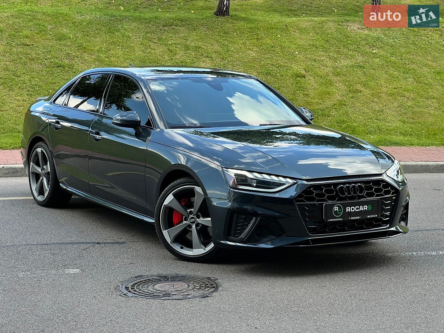 Audi A4 2019 VIN WAUANAF49LN006454 фото оголошення 4 з 54