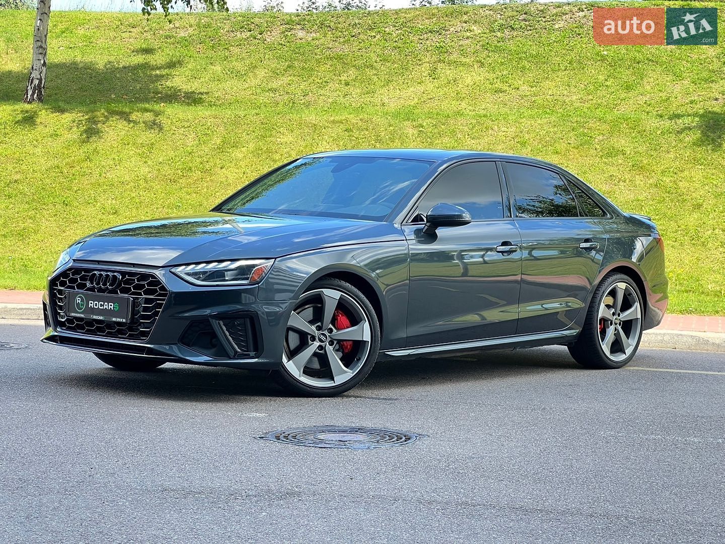 Audi A4 2019 VIN WAUANAF49LN006454 фото оголошення 10 з 54
