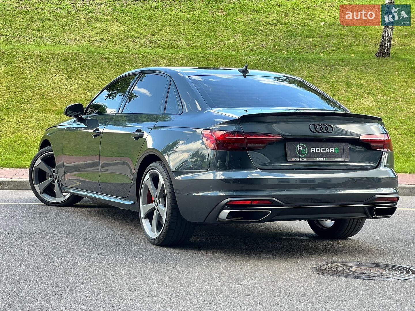 Audi A4 2019 VIN WAUANAF49LN006454 фото оголошення 17 з 54