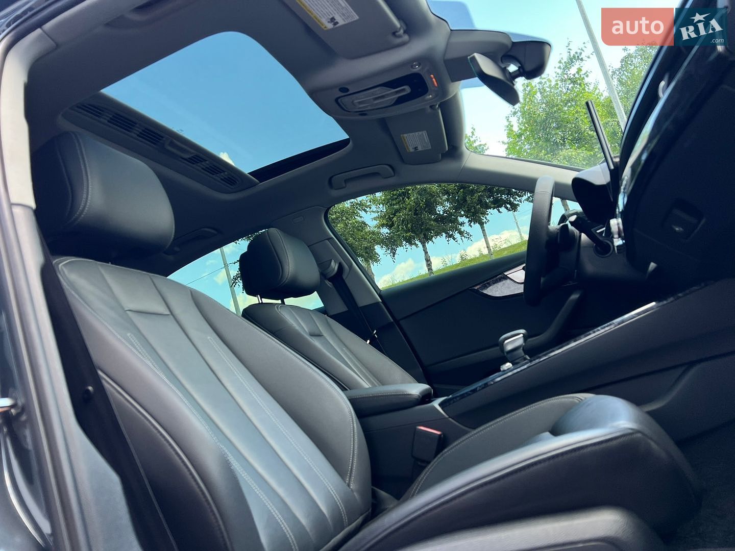 Audi A4 2019 VIN WAUANAF49LN006454 фото оголошення 52 з 54