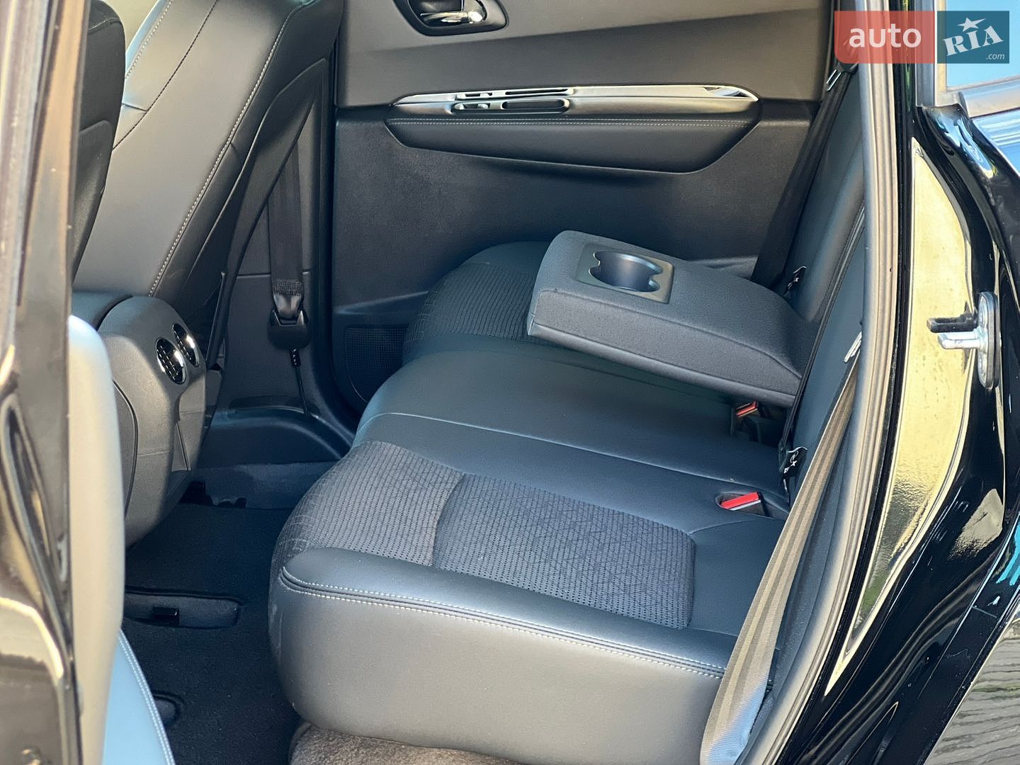 Peugeot 3008 2015 VIN VF30UBHZTFS272288 фото оголошення 24 з 29