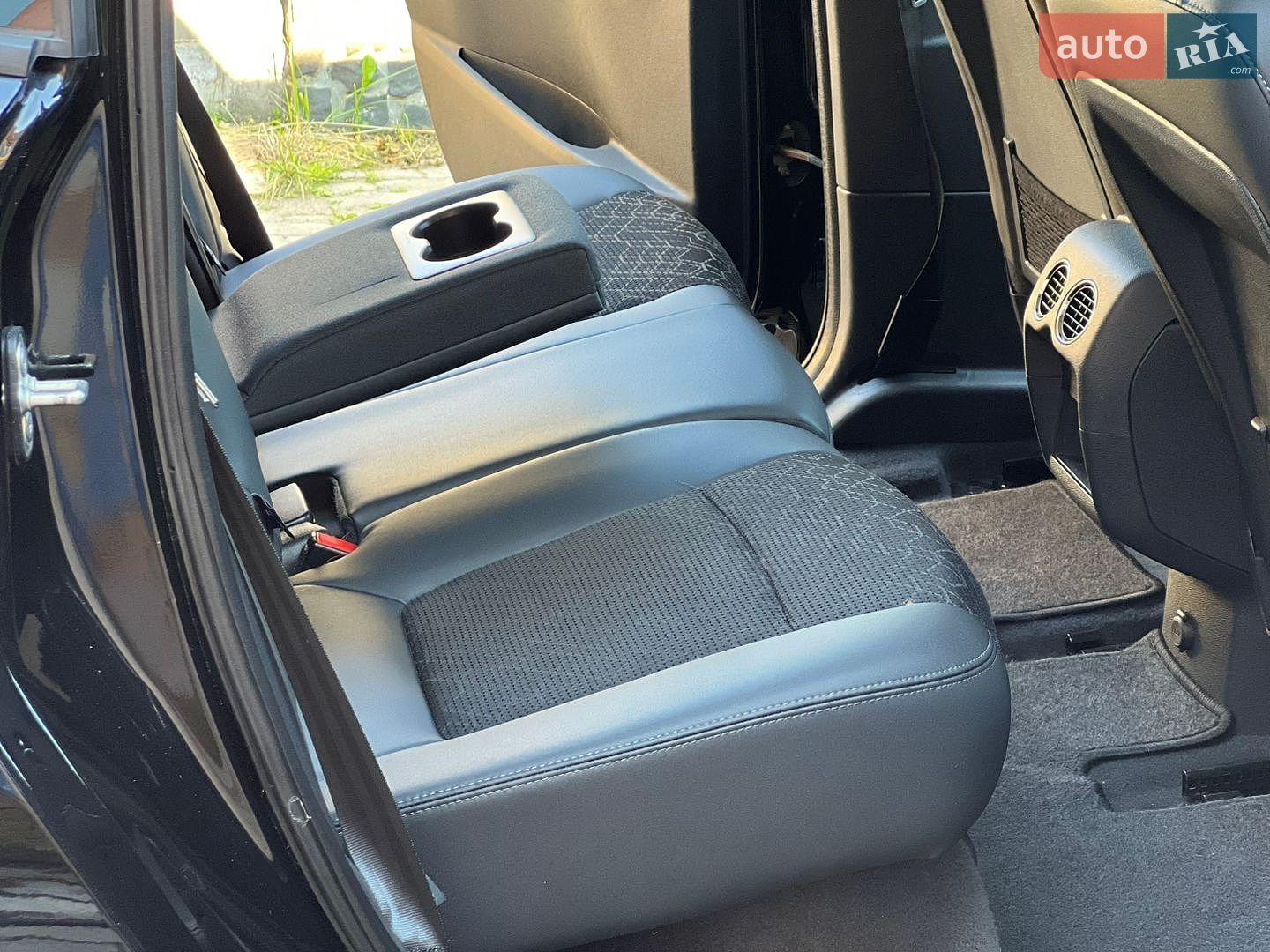 Peugeot 3008 2015 VIN VF30UBHZTFS272288 фото оголошення 25 з 29