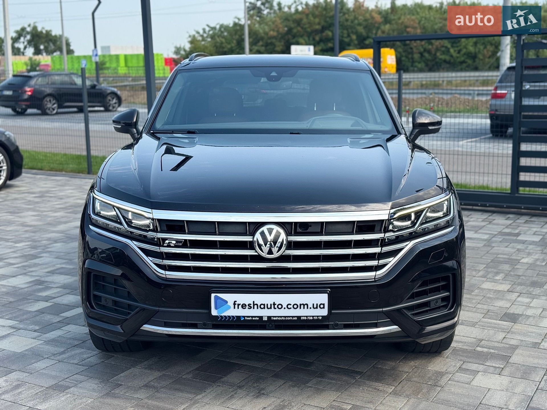 Volkswagen Touareg 2020 VIN WVGZZZCRZLD027892 фото оголошення 2 з 41