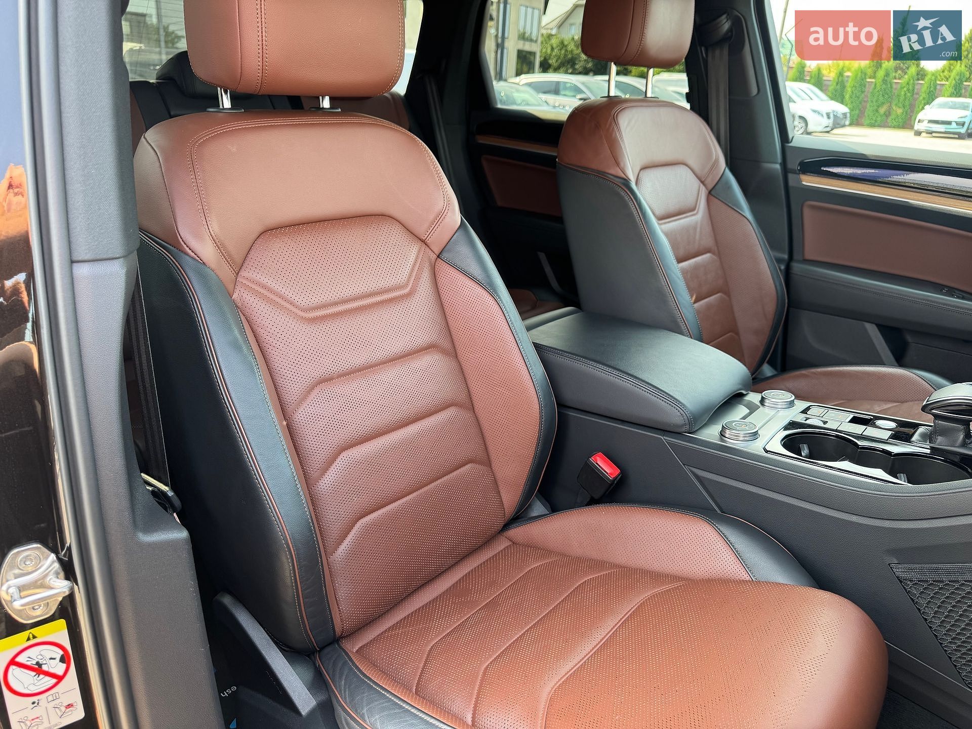 Volkswagen Touareg 2020 VIN WVGZZZCRZLD027892 фото оголошення 37 з 41