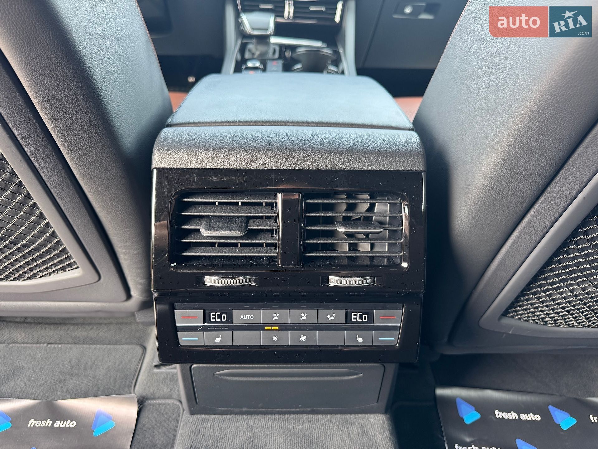 Volkswagen Touareg 2020 VIN WVGZZZCRZLD027892 фото оголошення 29 з 41