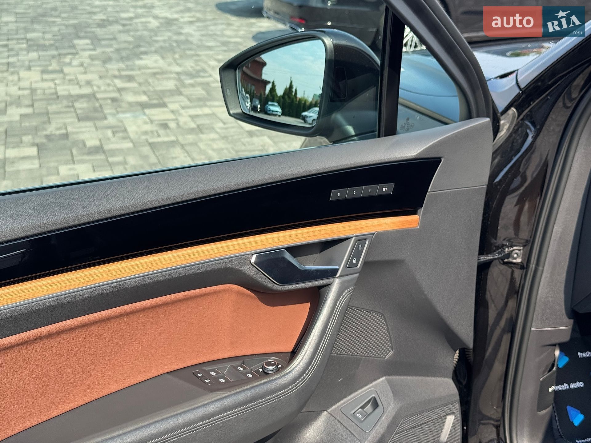 Volkswagen Touareg 2020 VIN WVGZZZCRZLD027892 фото оголошення 14 з 41
