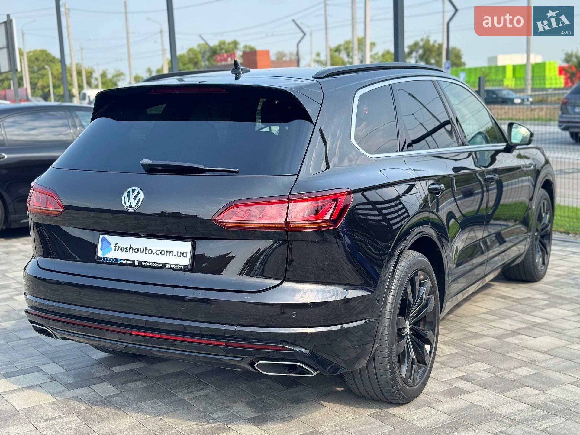 Volkswagen Touareg 2020 VIN WVGZZZCRZLD027892 фото оголошення 12 з 41