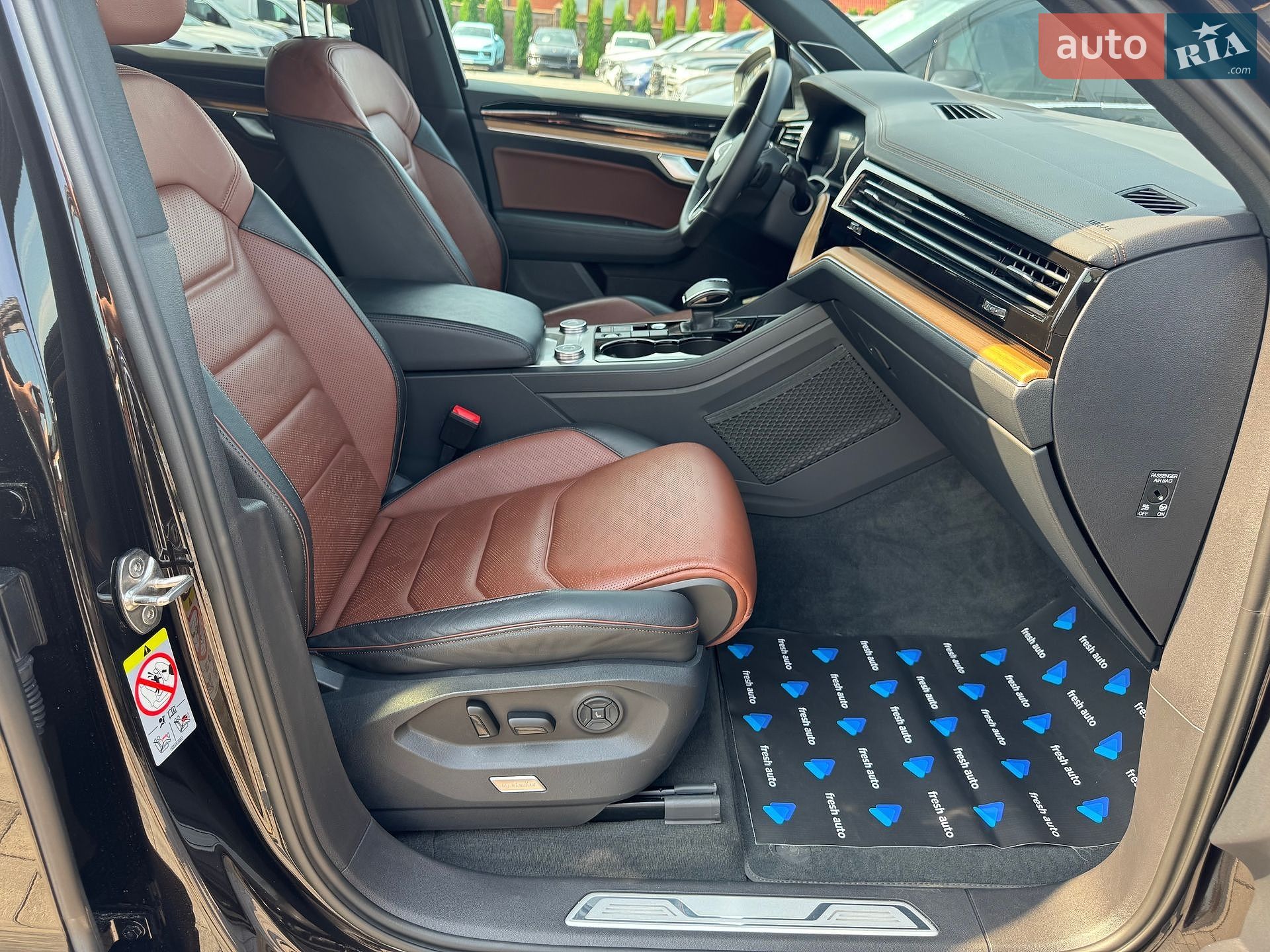 Volkswagen Touareg 2020 VIN WVGZZZCRZLD027892 фото оголошення 39 з 41