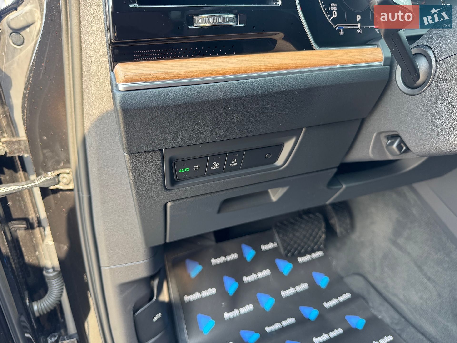 Volkswagen Touareg 2020 VIN WVGZZZCRZLD027892 фото оголошення 15 з 41