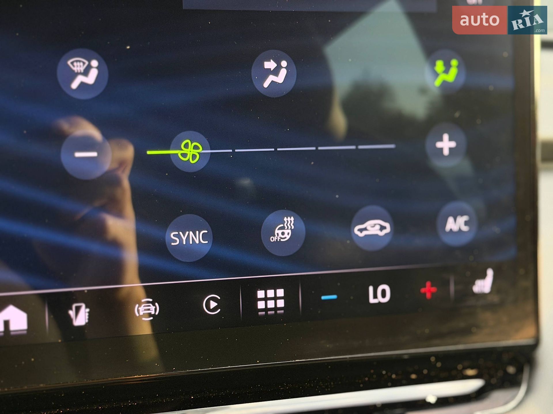 Skoda Enyaq iV 2022 VIN TMBJB7NY0NF034854 фото оголошення 46 з 81
