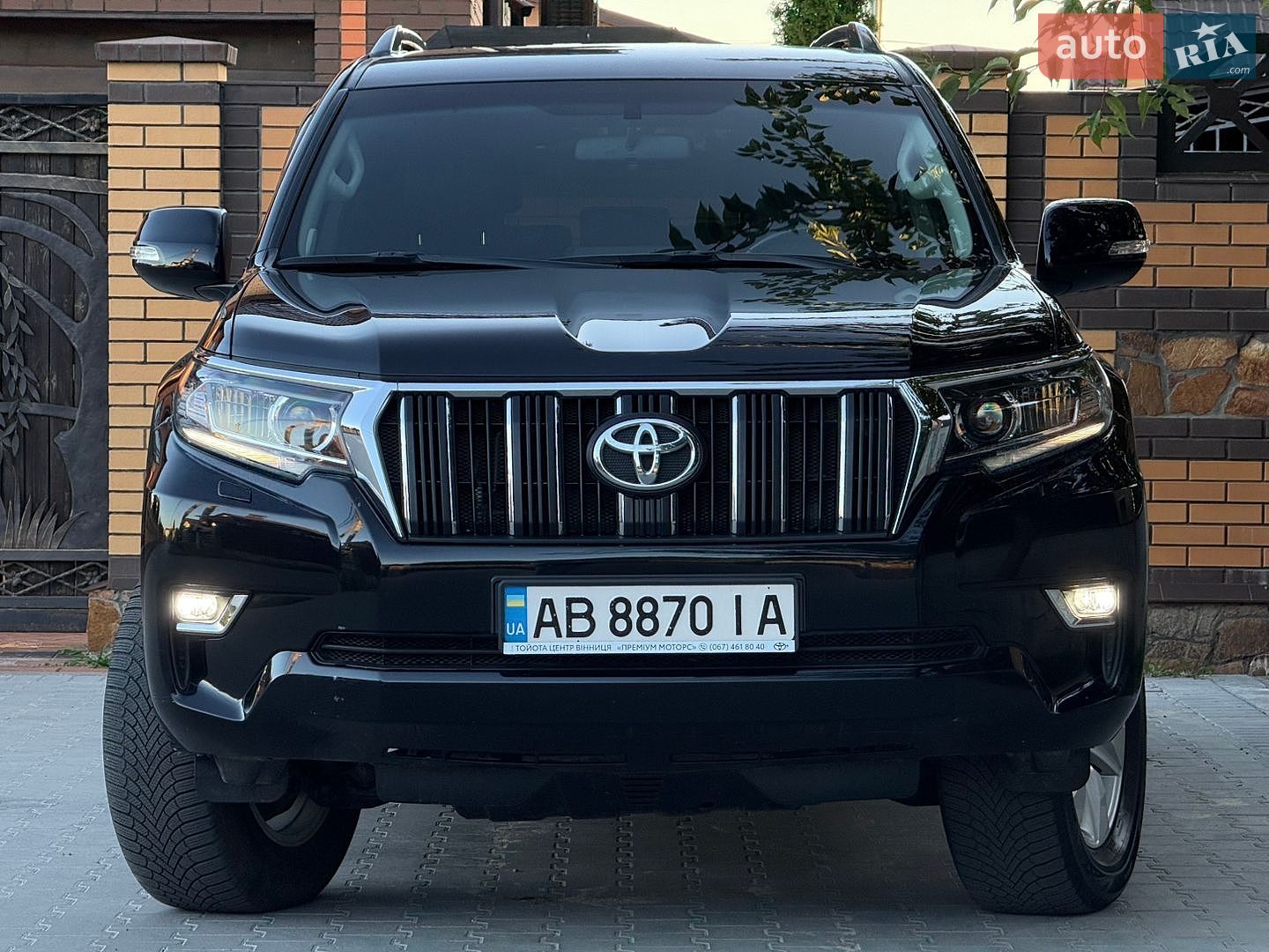 Toyota Land Cruiser Prado 2021 VIN JTEBR3FJ90K197010 фото оголошення 3 з 68