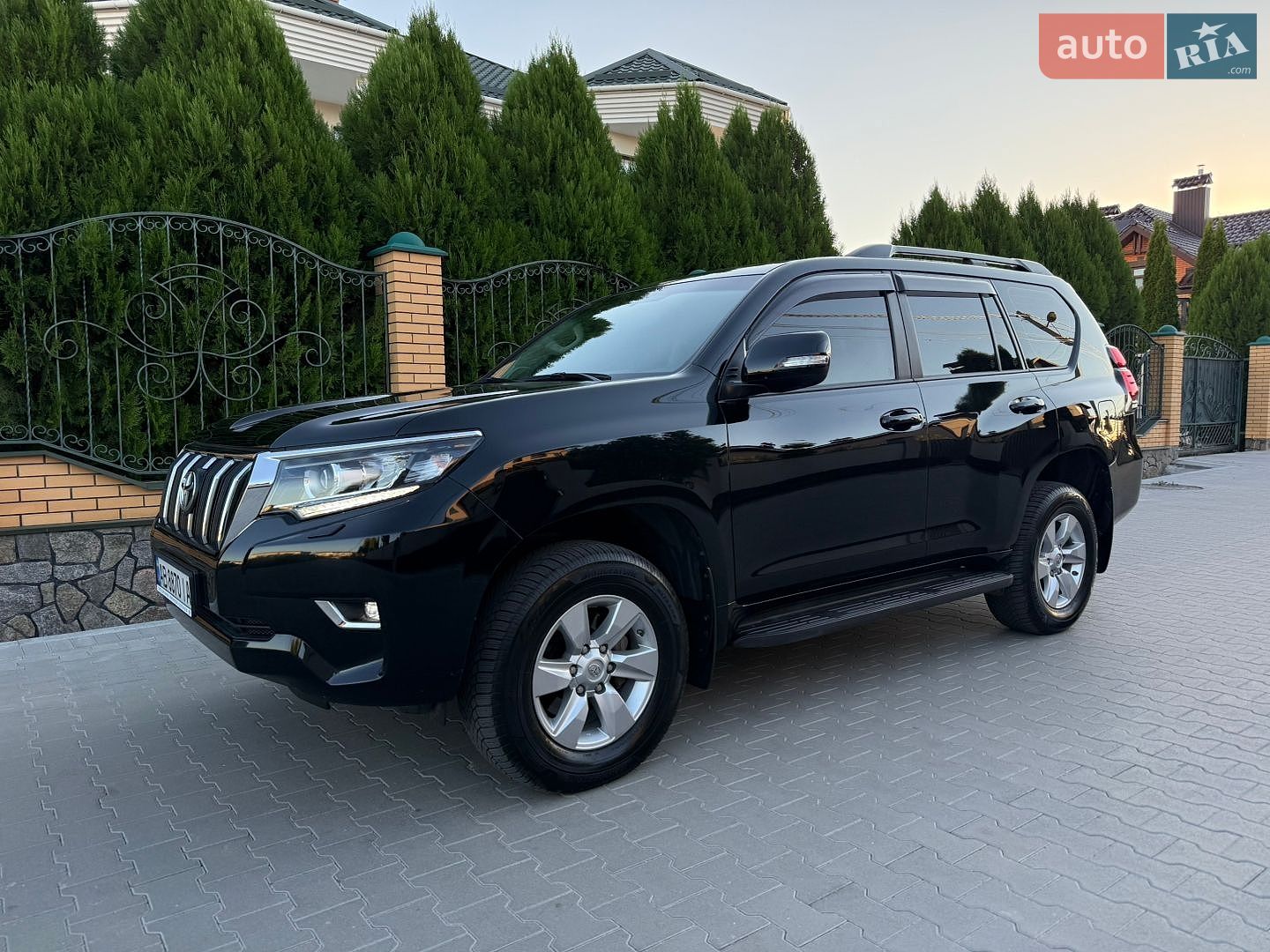 Toyota Land Cruiser Prado 2021 VIN JTEBR3FJ90K197010 фото оголошення 7 з 68