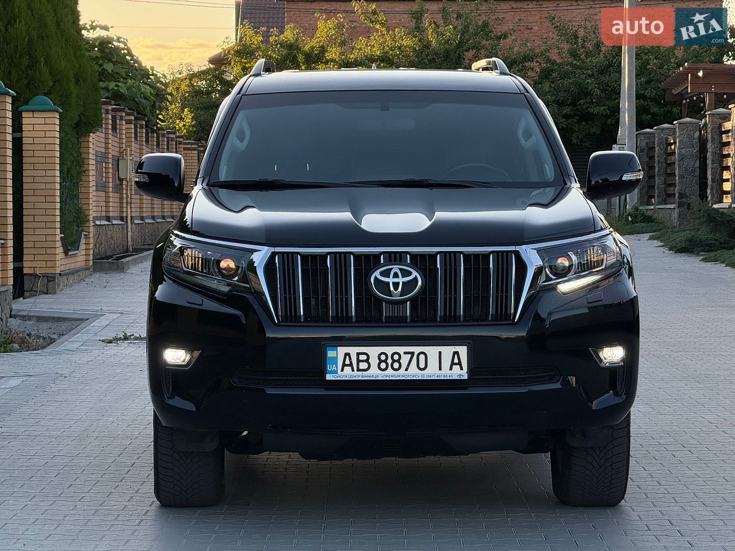 Toyota Land Cruiser Prado 2021 VIN JTEBR3FJ90K197010 фото оголошення 9 з 68
