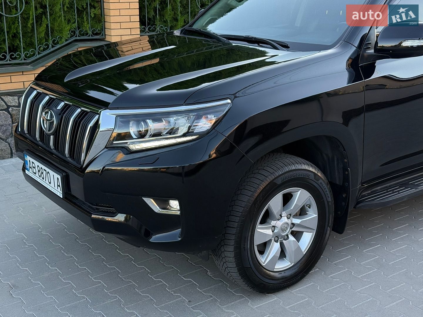 Toyota Land Cruiser Prado 2021 VIN JTEBR3FJ90K197010 фото оголошення 8 з 68