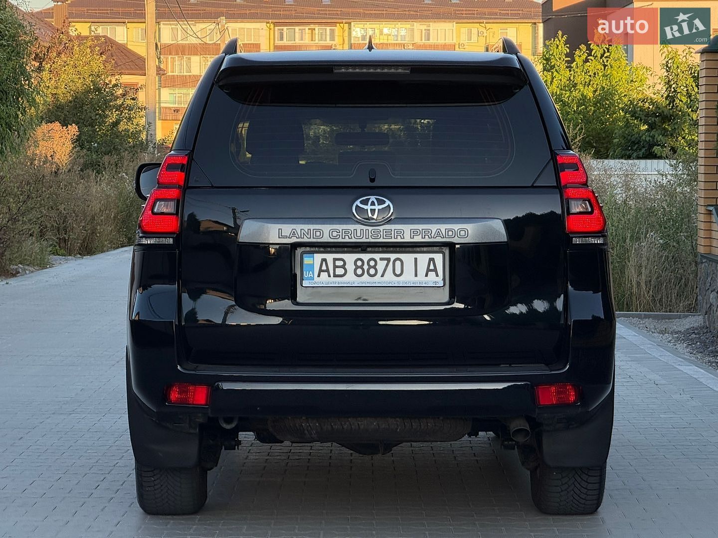 Toyota Land Cruiser Prado 2021 VIN JTEBR3FJ90K197010 фото оголошення 17 з 68