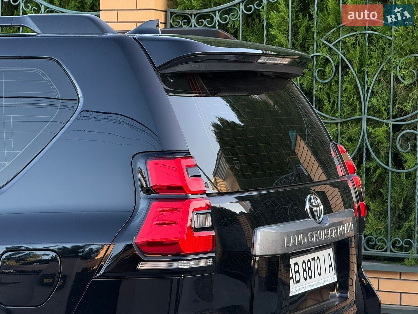 Toyota Land Cruiser Prado 2021 VIN JTEBR3FJ90K197010 фото оголошення 20 з 68