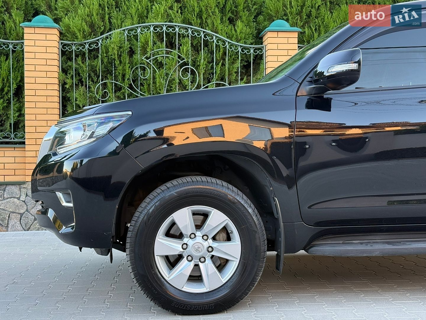 Toyota Land Cruiser Prado 2021 VIN JTEBR3FJ90K197010 фото оголошення 24 з 68