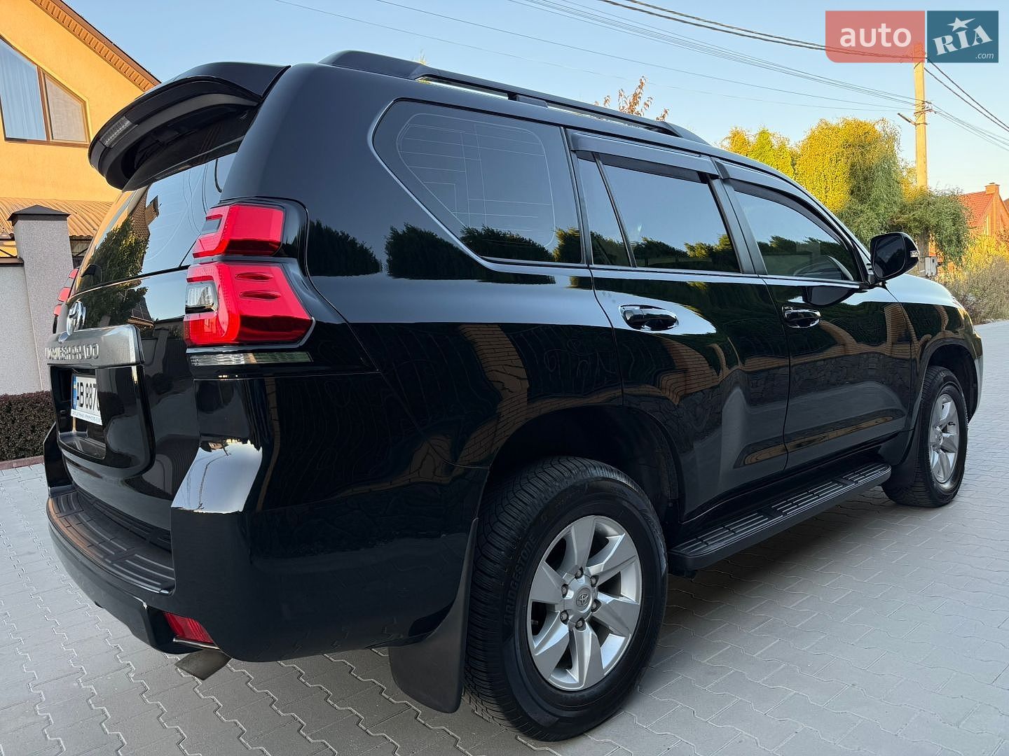 Toyota Land Cruiser Prado 2021 VIN JTEBR3FJ90K197010 фото оголошення 32 з 68