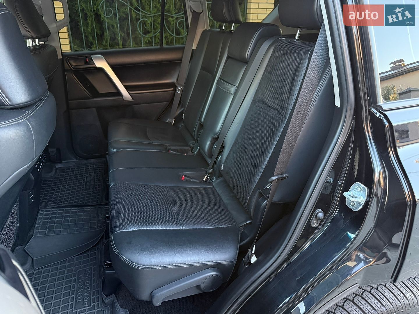 Toyota Land Cruiser Prado 2021 VIN JTEBR3FJ90K197010 фото оголошення 37 з 68