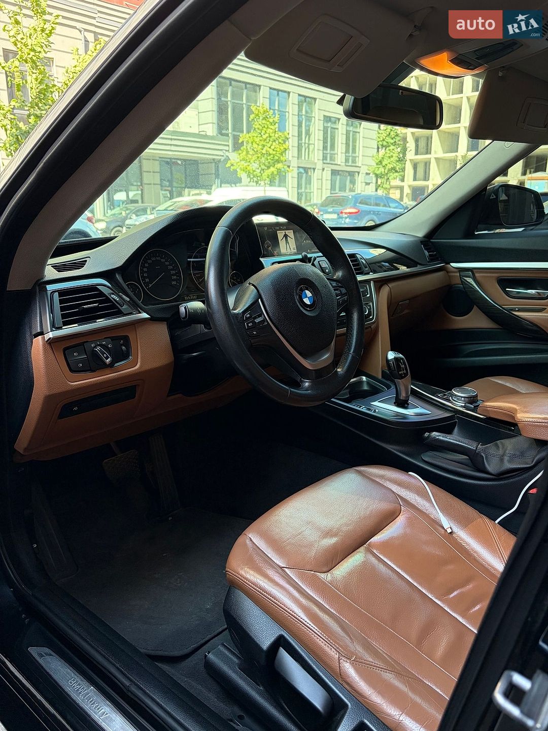 BMW 3 Series 2014 VIN WBA3Y11050D376368 фото оголошення 32 з 35