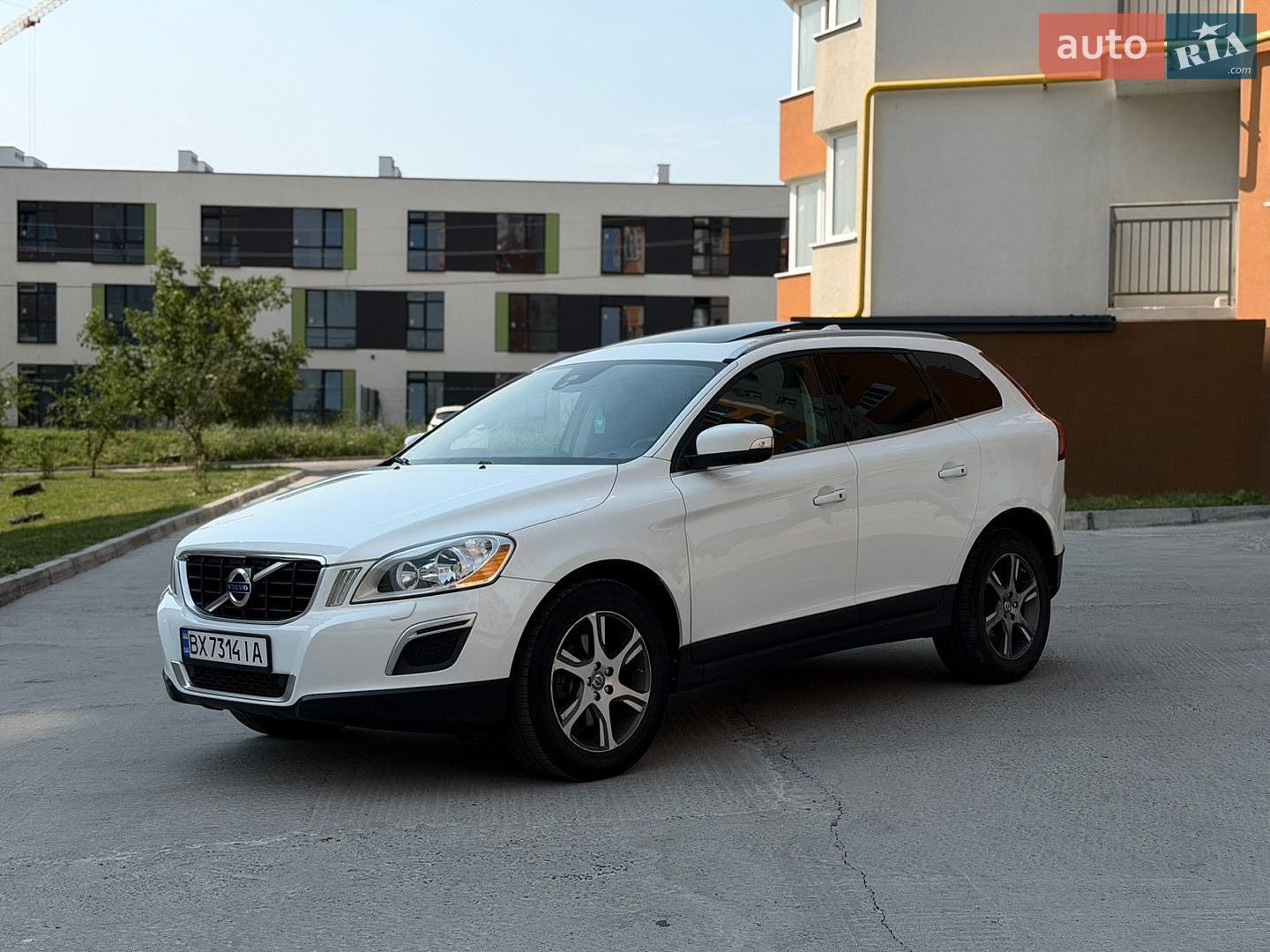 Volvo XC60 2013 VIN YV4902DZ0D2460407 фото оголошення 8 з 53