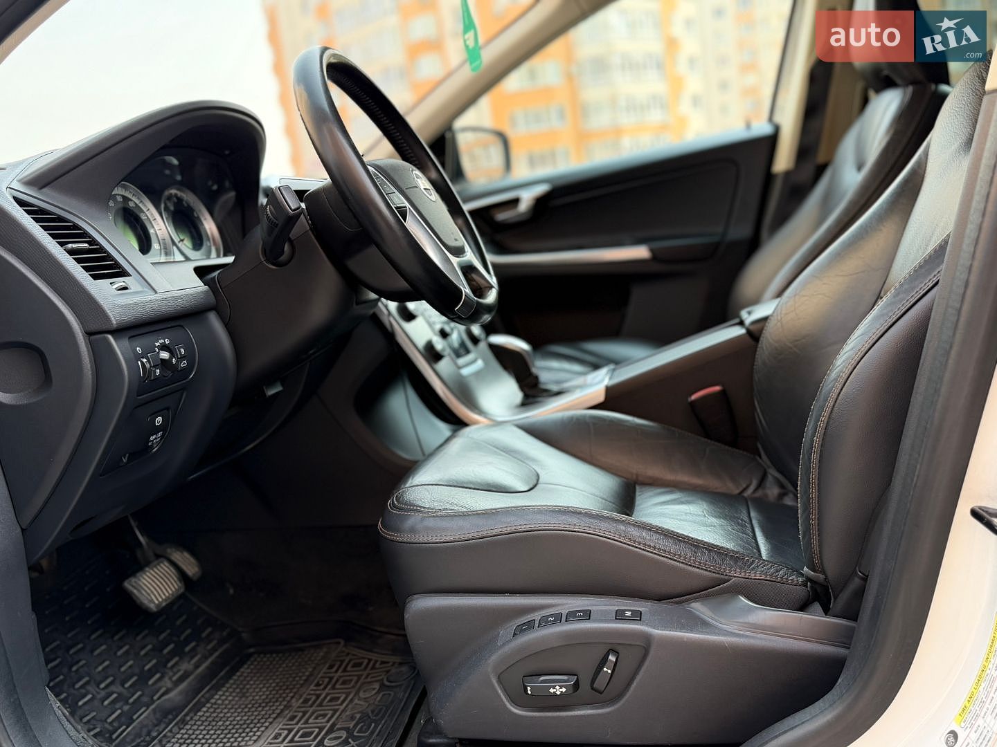 Volvo XC60 2013 VIN YV4902DZ0D2460407 фото оголошення 15 з 53