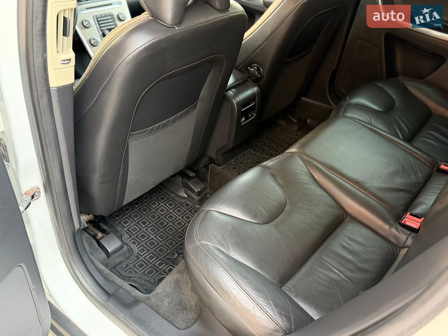Volvo XC60 2013 VIN YV4902DZ0D2460407 фото оголошення 31 з 53