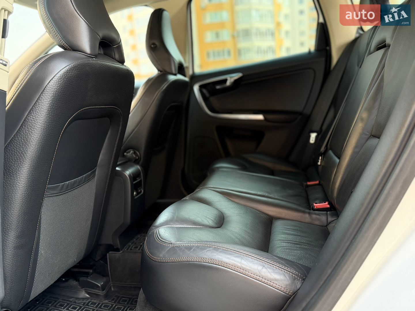 Volvo XC60 2013 VIN YV4902DZ0D2460407 фото оголошення 32 з 53