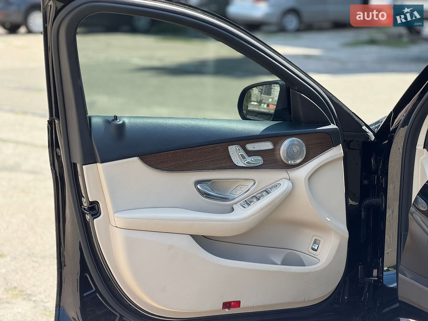 Mercedes-Benz C-Class 2019 VIN WDDWF8EB1KR484864 фото оголошення 5 з 22