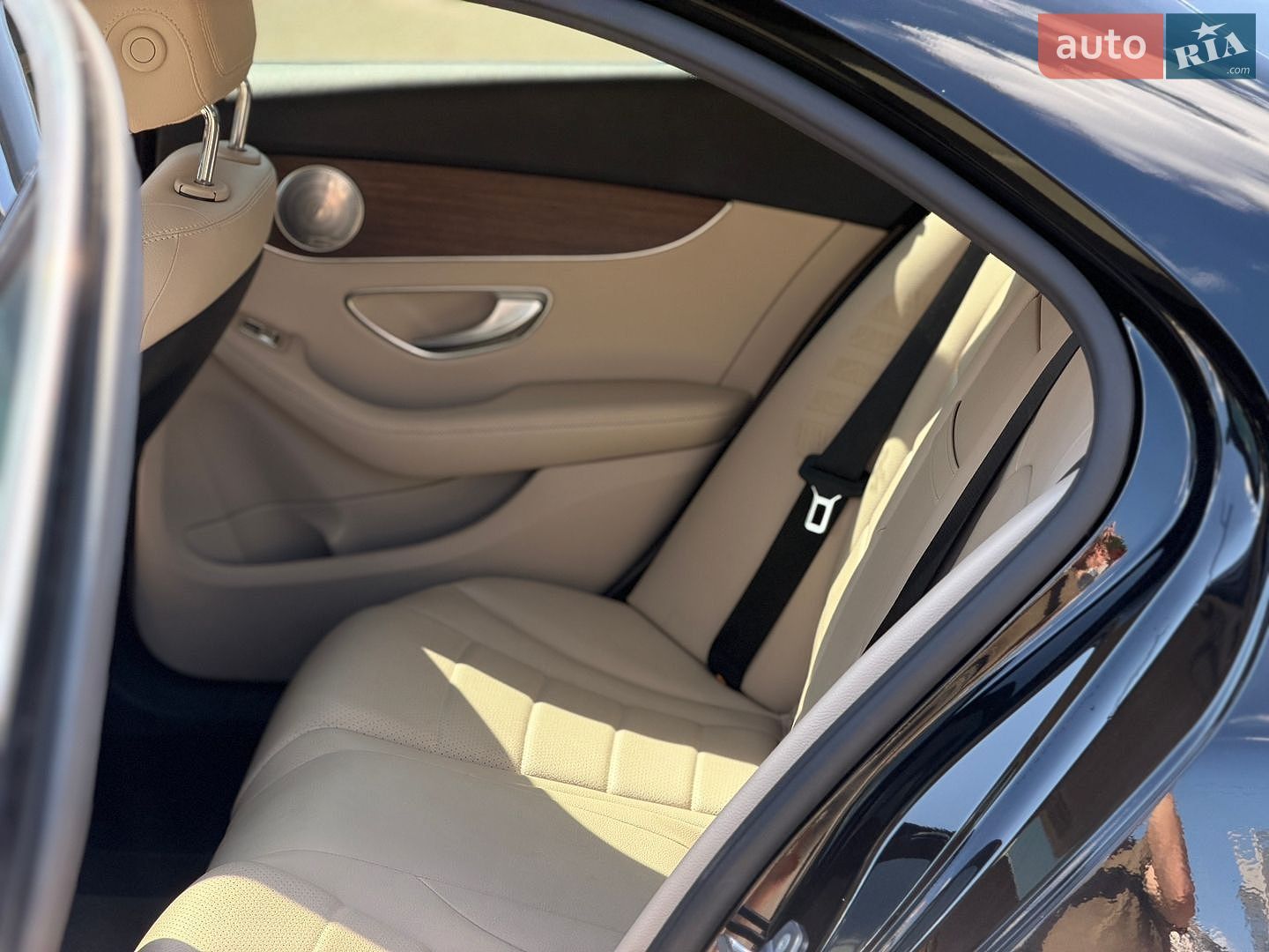 Mercedes-Benz C-Class 2019 VIN WDDWF8EB1KR484864 фото оголошення 11 з 22