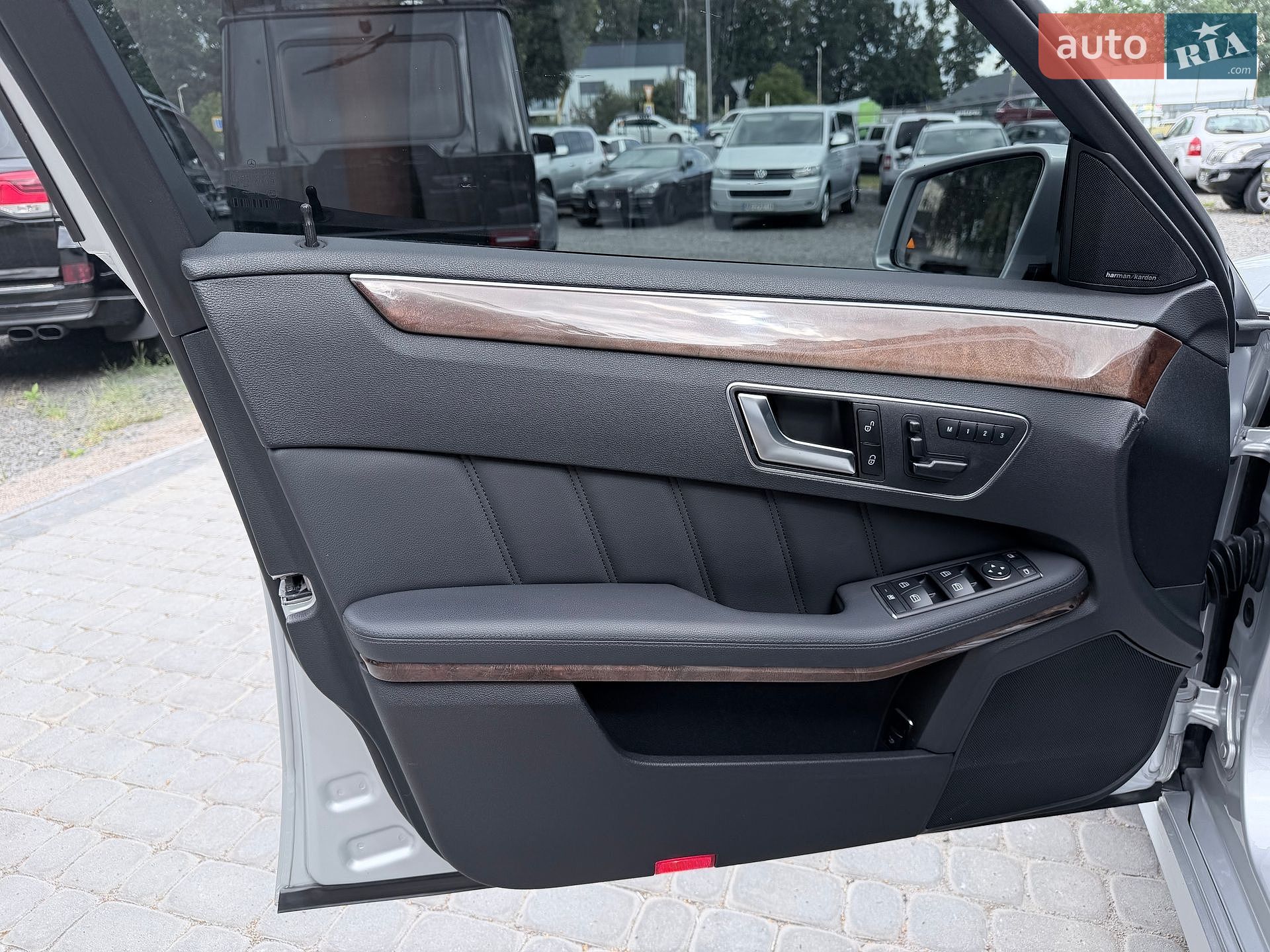Mercedes-Benz E-Class 2012 VIN WDDHF2EB0CA596531 фото оголошення 27 з 50
