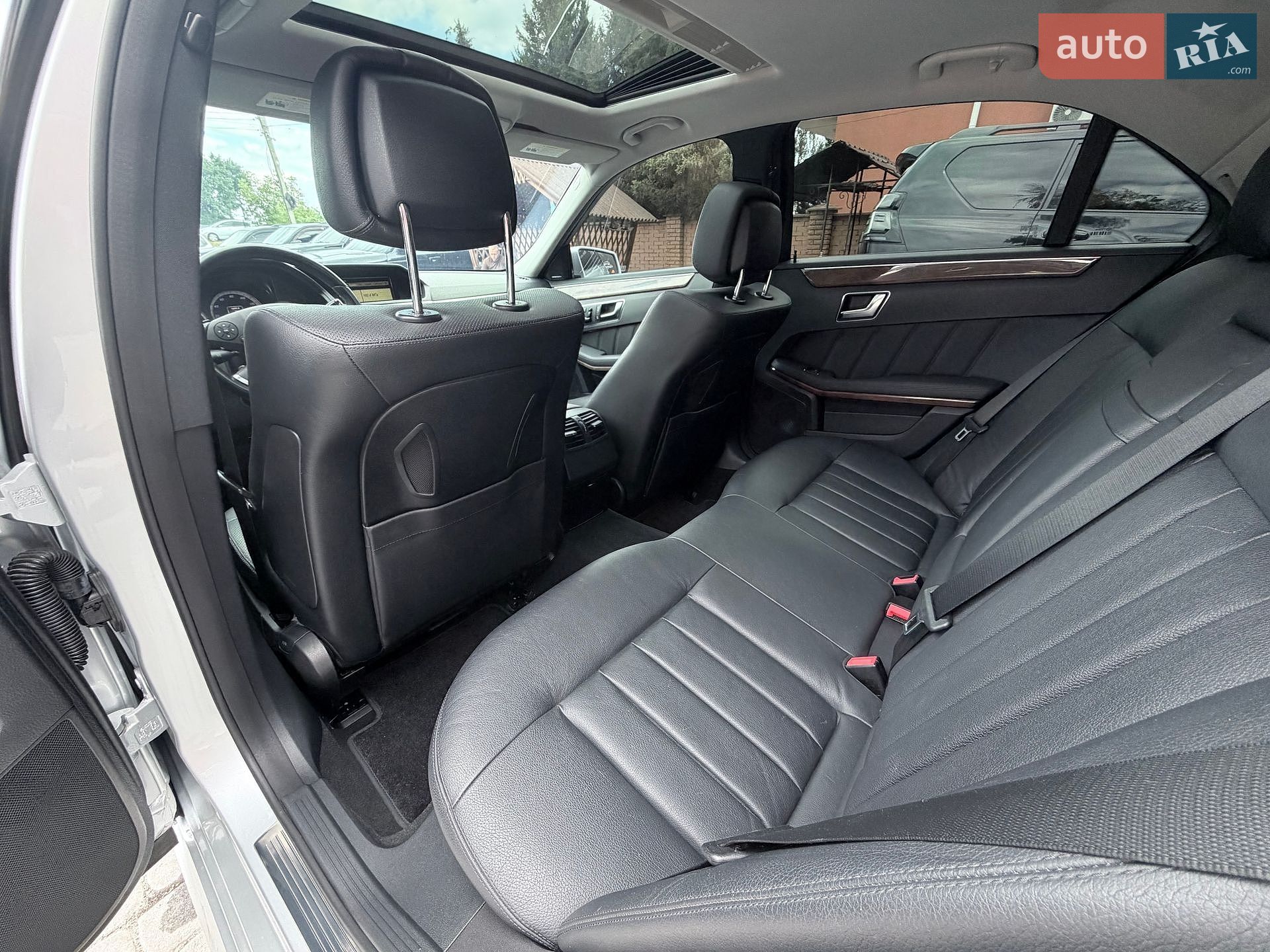 Mercedes-Benz E-Class 2012 VIN WDDHF2EB0CA596531 фото оголошення 3 з 50