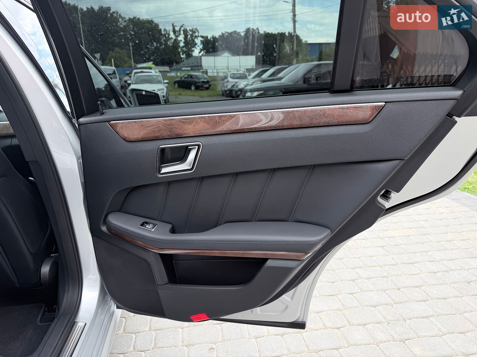 Mercedes-Benz E-Class 2012 VIN WDDHF2EB0CA596531 фото оголошення 33 з 50