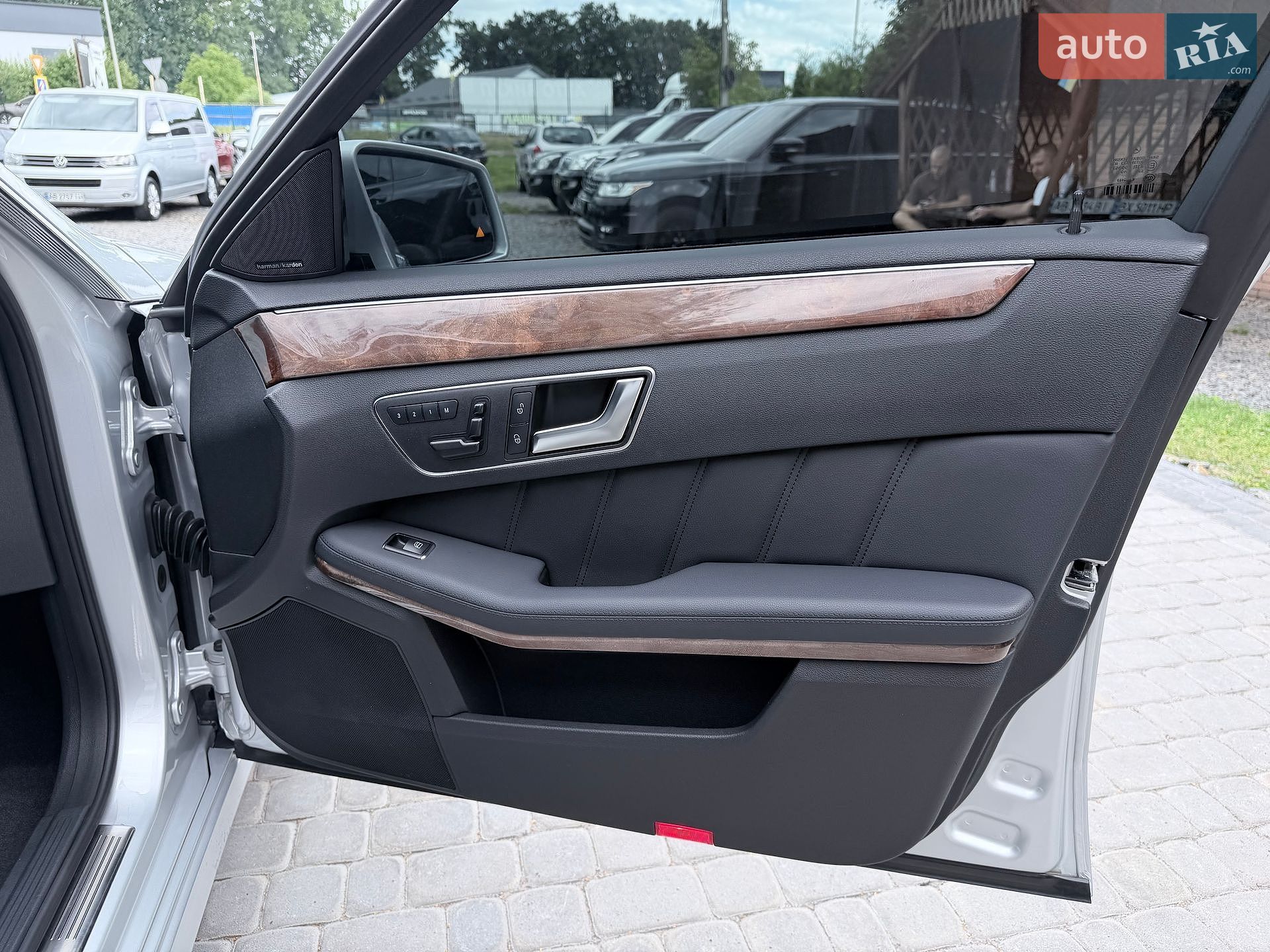 Mercedes-Benz E-Class 2012 VIN WDDHF2EB0CA596531 фото оголошення 35 з 50