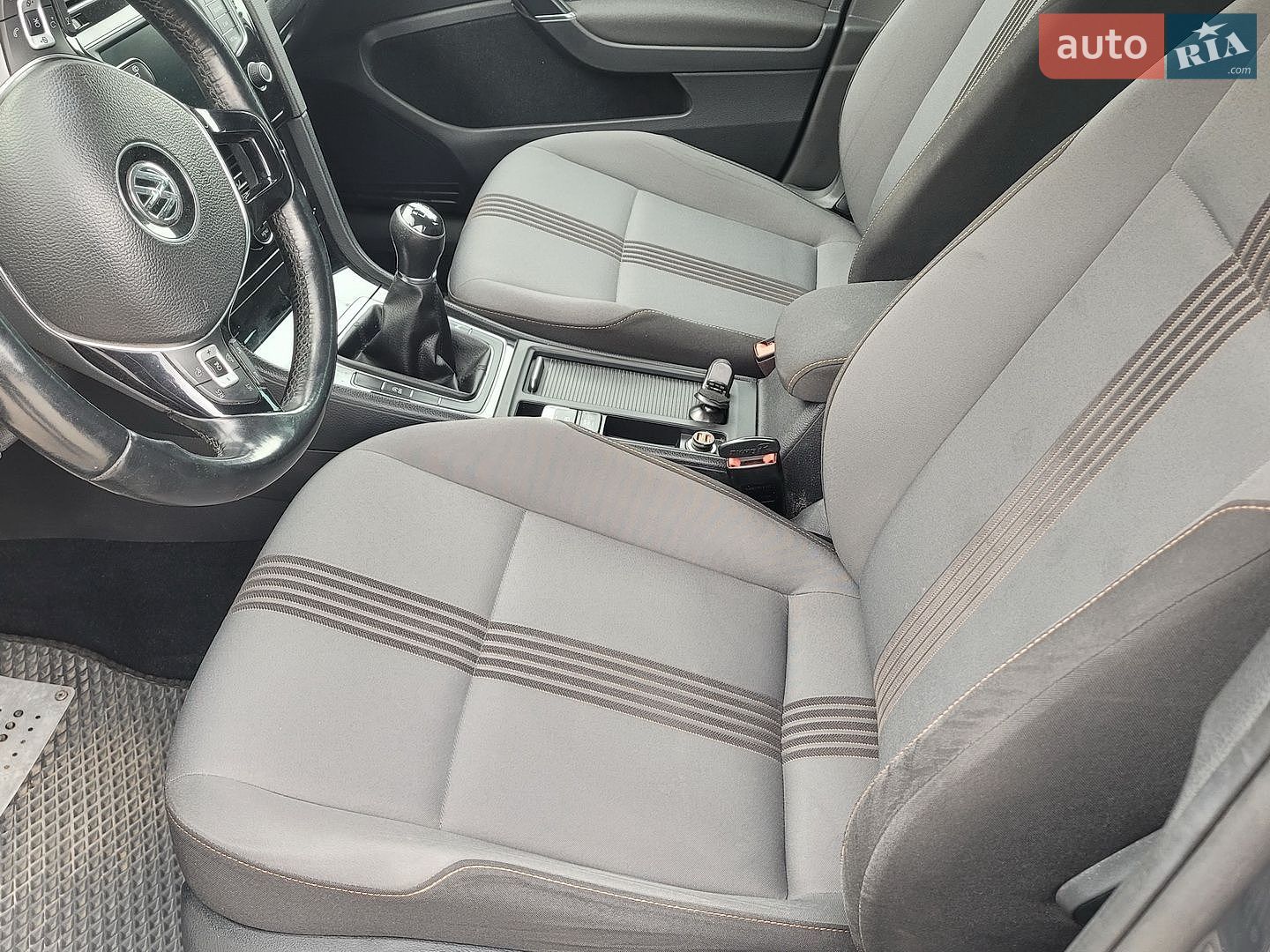 Volkswagen Golf 2017 VIN WVWZZZAUZHP576157 фото оголошення 21 з 43