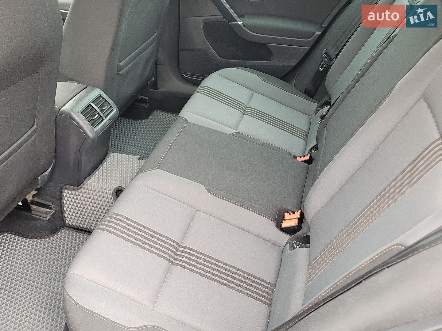 Volkswagen Golf 2017 VIN WVWZZZAUZHP576157 фото оголошення 25 з 43