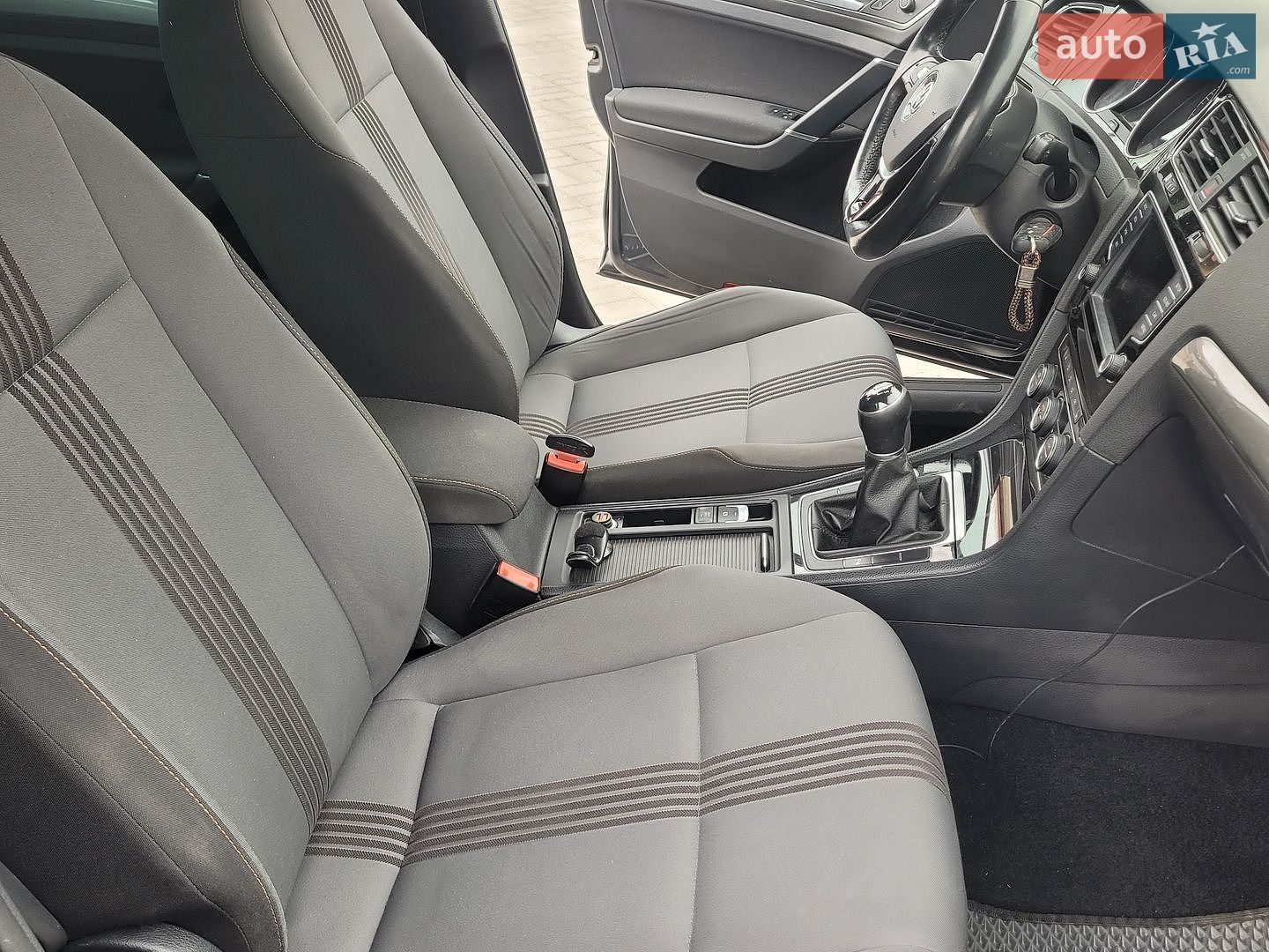 Volkswagen Golf 2017 VIN WVWZZZAUZHP576157 фото оголошення 31 з 43
