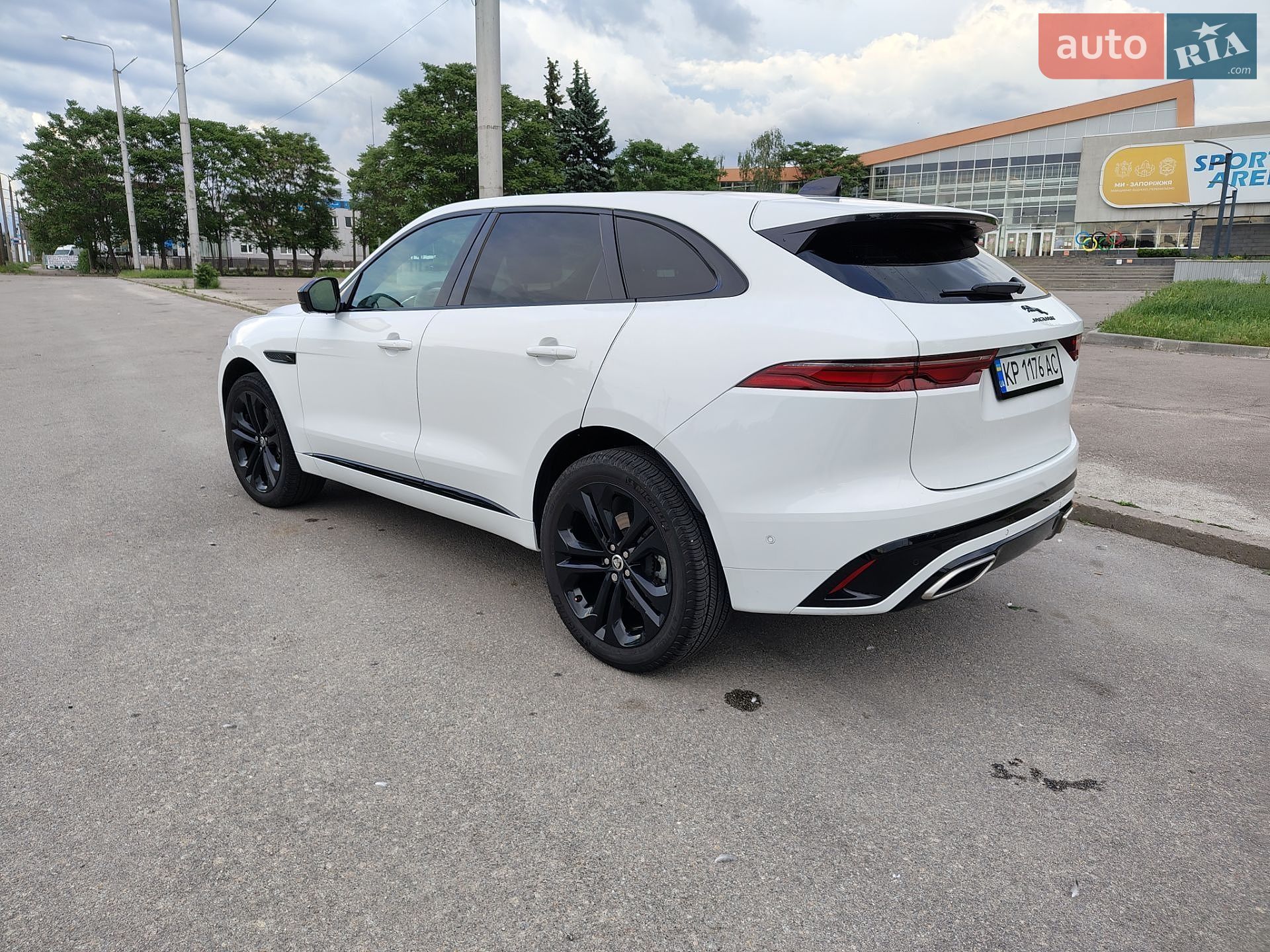 Jaguar F-Pace 2023 VIN SADCT2FU1RA739500 фото оголошення 3 з 28