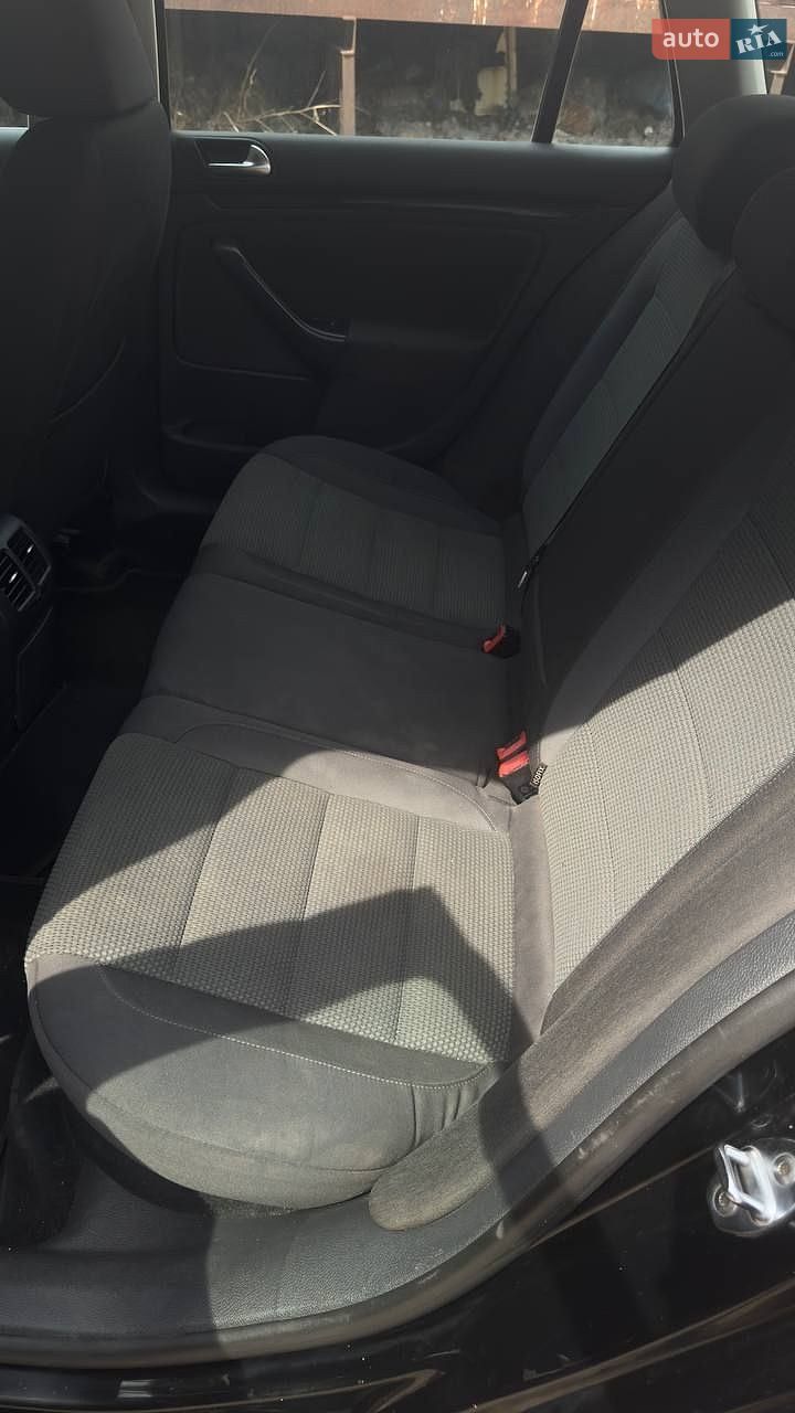 Volkswagen Golf 2012 VIN WVWZZZ1KZCM675997 фото оголошення 8 з 10
