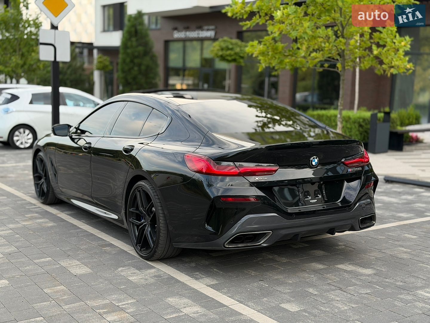 BMW 8 Series Gran Coupe 2019 VIN WBAGV8C01LBP48997 фото оголошення 7 з 42