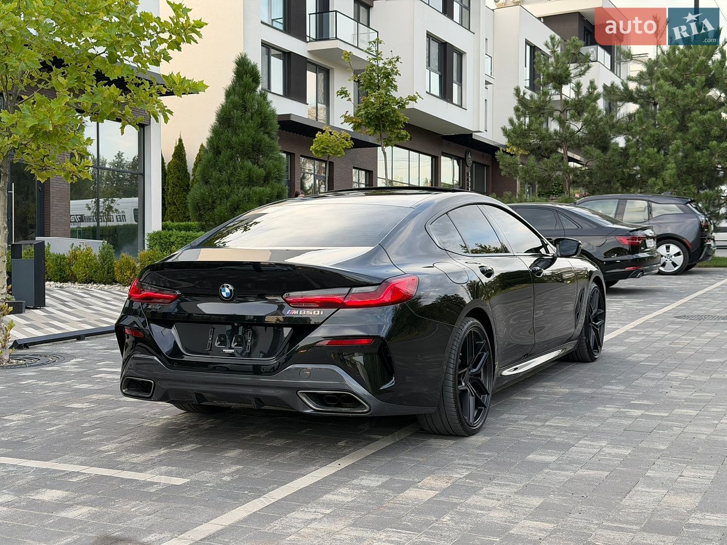 BMW 8 Series Gran Coupe 2019 VIN WBAGV8C01LBP48997 фото оголошення 9 з 42