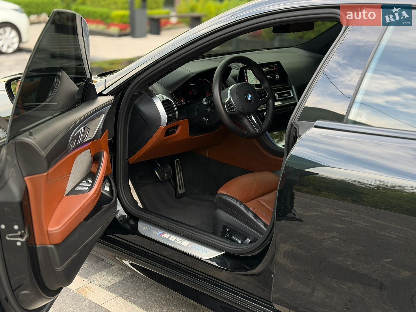 BMW 8 Series Gran Coupe 2019 VIN WBAGV8C01LBP48997 фото оголошення 23 з 42