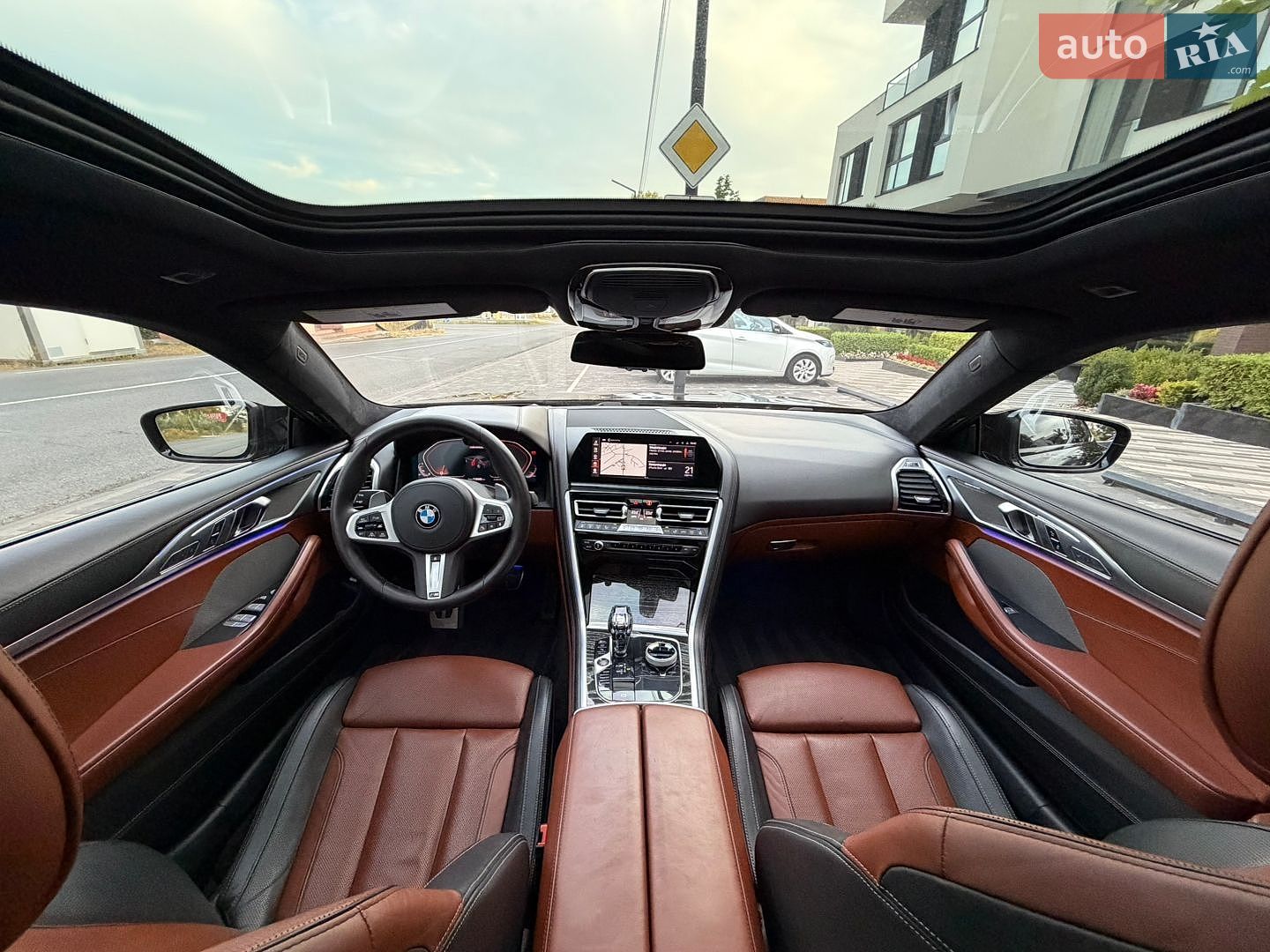 BMW 8 Series Gran Coupe 2019 VIN WBAGV8C01LBP48997 фото оголошення 28 з 42
