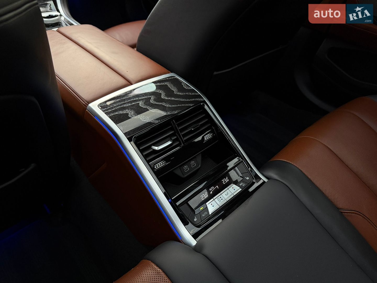 BMW 8 Series Gran Coupe 2019 VIN WBAGV8C01LBP48997 фото оголошення 38 з 42