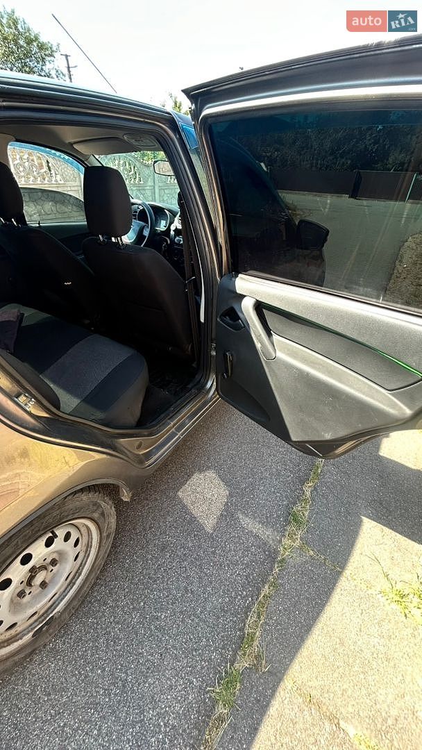 ВАЗ / Lada 2190 Granta 2014 VIN XTA219010F0317471 фото оголошення 8 з 11