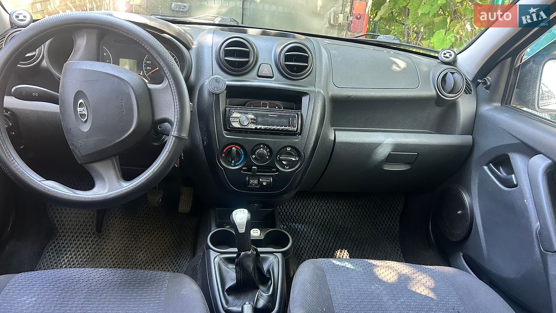 ВАЗ / Lada 2190 Granta 2014 VIN XTA219010F0317471 фото оголошення 3 з 11