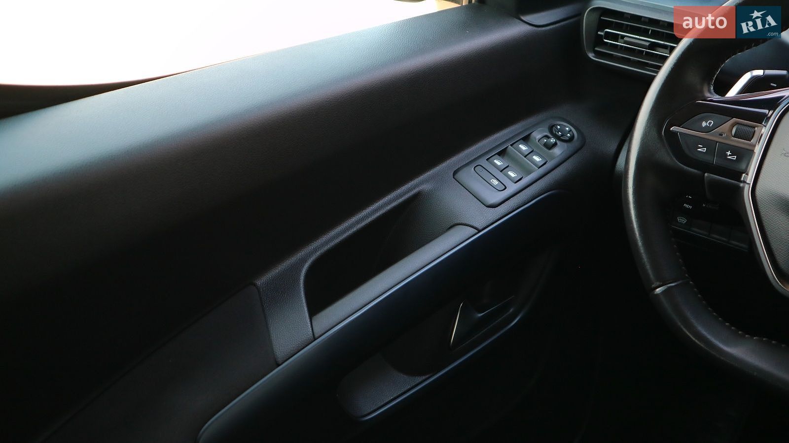 Peugeot Rifter 2021 VIN VR3ECYHZRMJ913766 фото оголошення 16 з 30