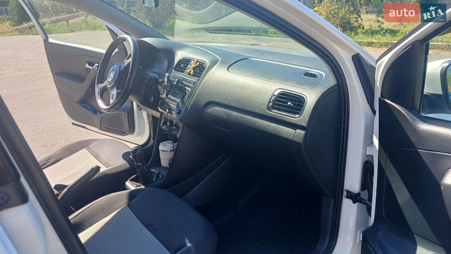 Volkswagen Polo 2013 VIN XW8ZZZ61ZDG044099 фото оголошення 8 з 10